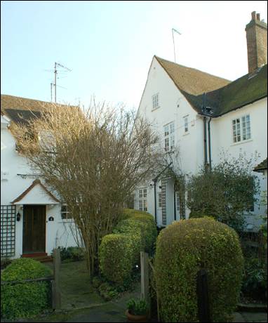 04 Chatham Close